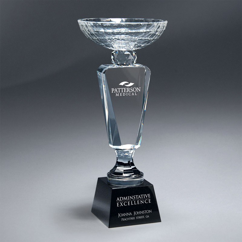 Faceted Crystal Cup On Crystal Base (lrg)